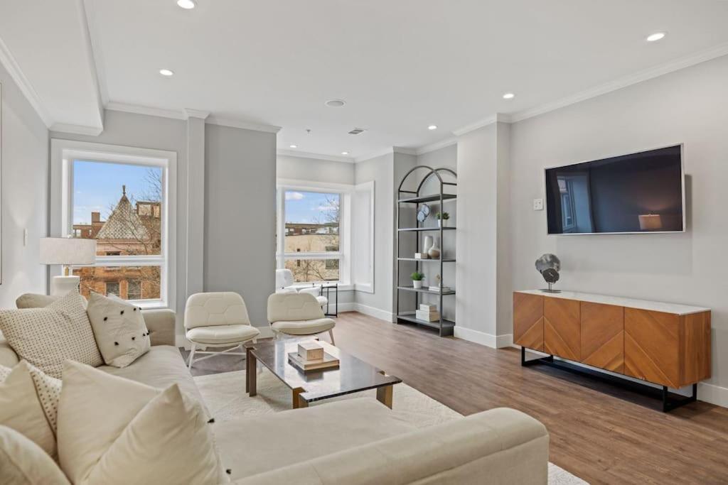 Luxury Dc Penthouse W/ Private Rooftop! *