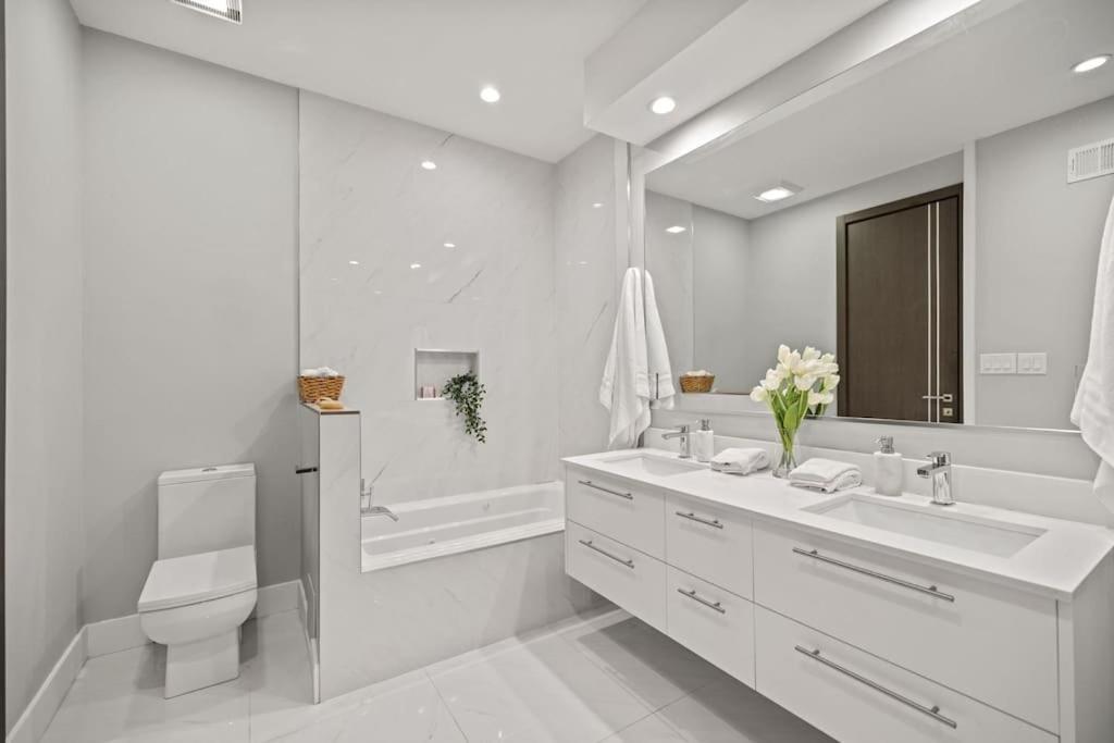 Luxury Dc Penthouse W/ Private Rooftop! * Washington